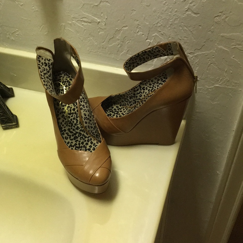Jessica Simpson wedges. Never been worn.